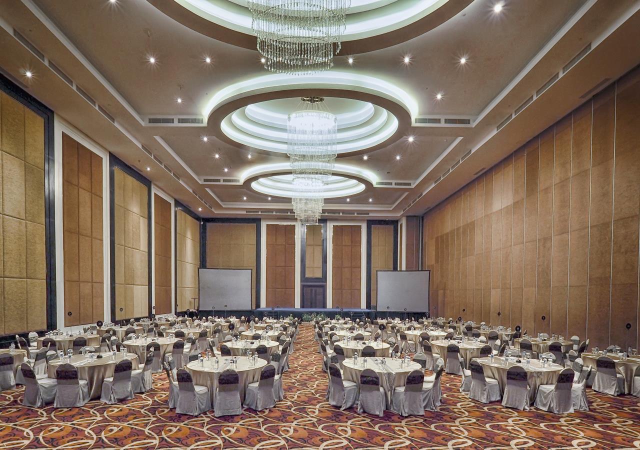 Grand Mercure Solo Baru Exterior foto